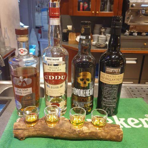 Verkostung von 4 Whiskys